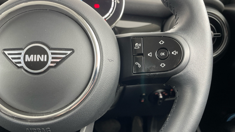 MINI Hatchback 1.5 Cooper Classic 3dr Auto Petrol Hatchback